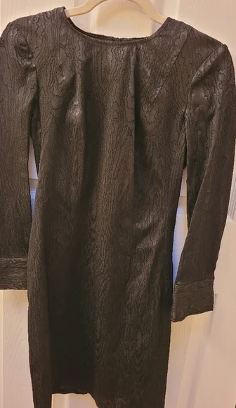 Dress - Picture 4 of 4